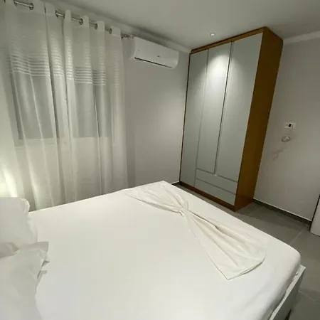 Seana Apartment *