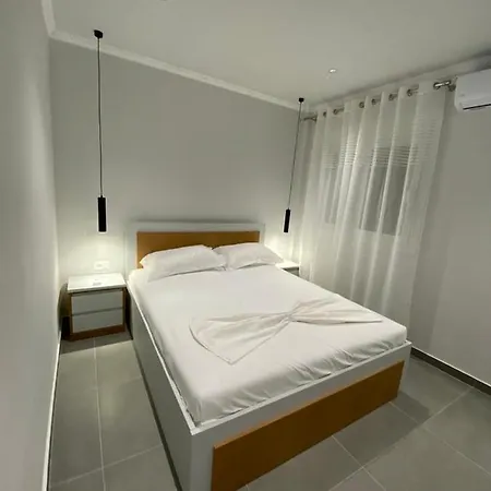 Seana Apartment